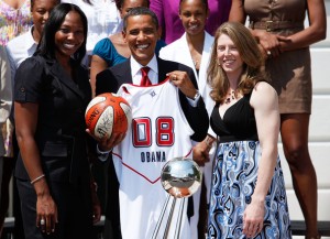 Team captain Cheryl Ford (left) and Smith greet President Barack Obama after the Shock win the WNBA Finals (Photo credit: Alex Wong, Getty Images)
