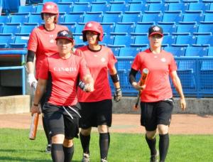Autumn Mills (front left) leading a group of Baseball Canada women's national team players to batting practice (Photo credit: Mark Staffieri)